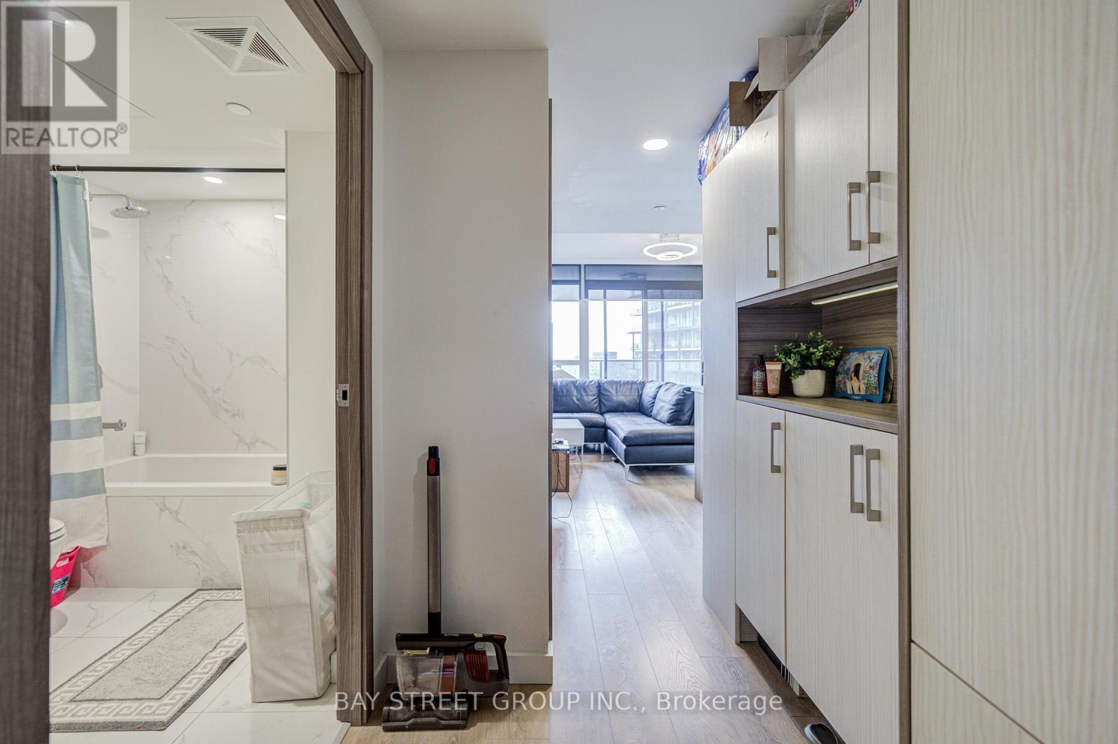 2110 - 38 Widmer Street, Toronto, ON - Indoor