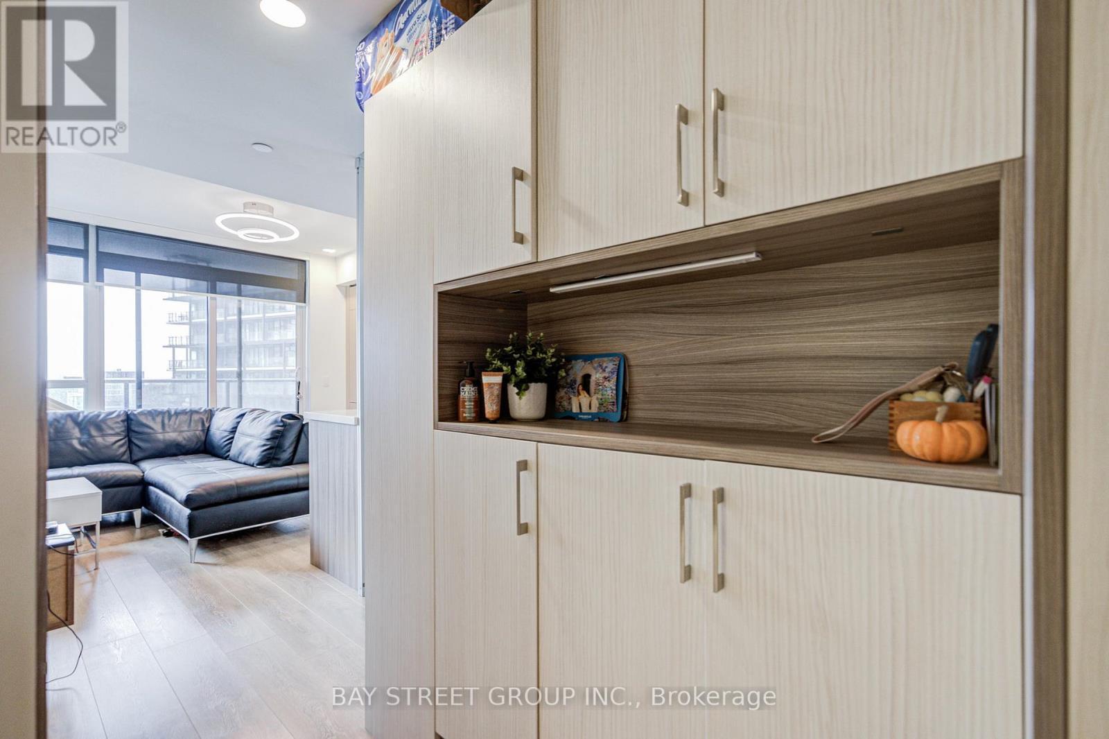 2110 - 38 Widmer Street, Toronto, ON - Indoor Photo Showing Other Room