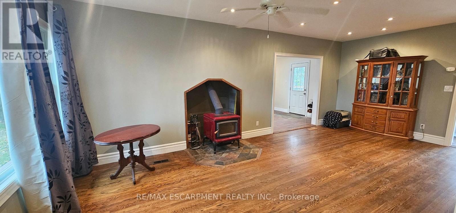 1083 Indiana Road E, Haldimand, ON - Indoor Photo Showing Other Room