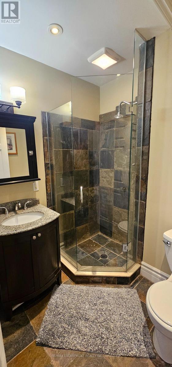 1083 Indiana Road E, Haldimand, ON - Indoor Photo Showing Bathroom