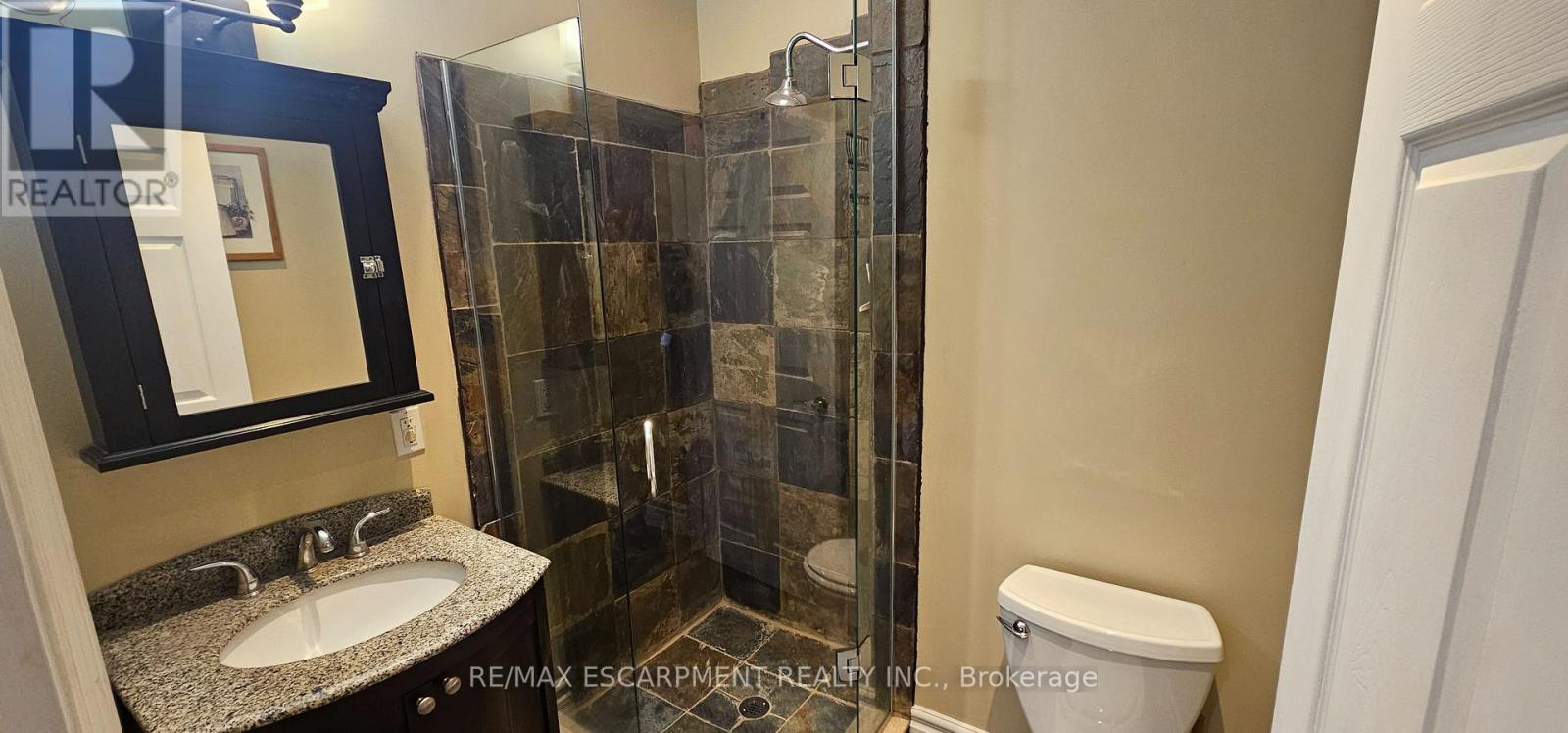 1083 Indiana Road E, Haldimand, ON - Indoor Photo Showing Bathroom