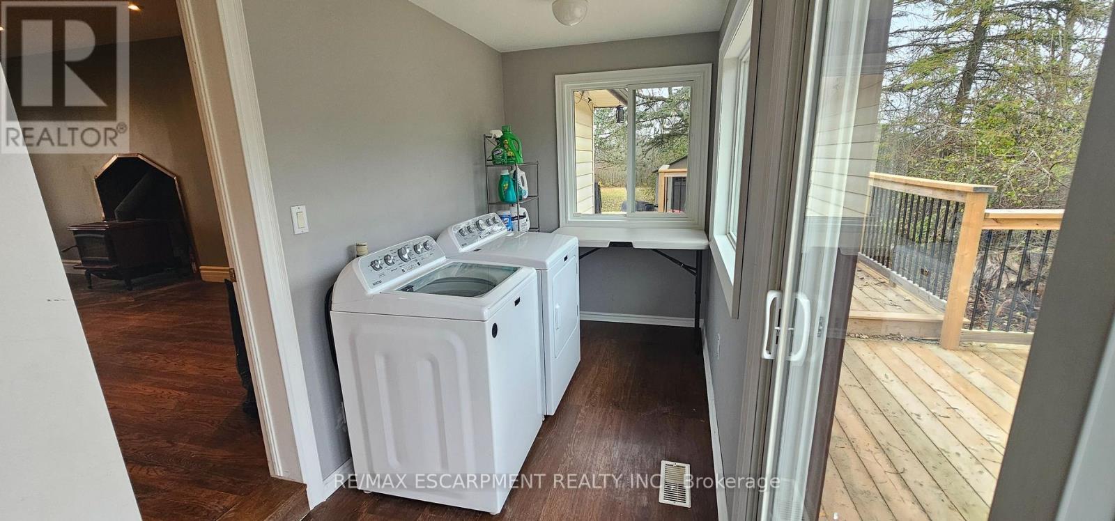 1083 Indiana Road E, Haldimand, ON - Indoor Photo Showing Laundry Room