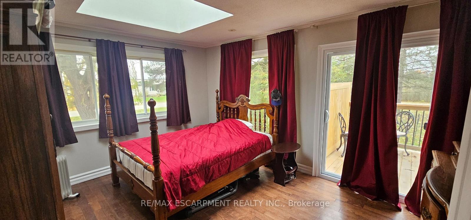1083 Indiana Road E, Haldimand, ON - Indoor Photo Showing Bedroom