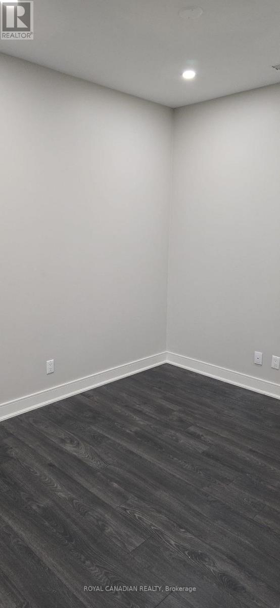 913 - 150 Main Street W, Hamilton, ON - Indoor Photo Showing Other Room