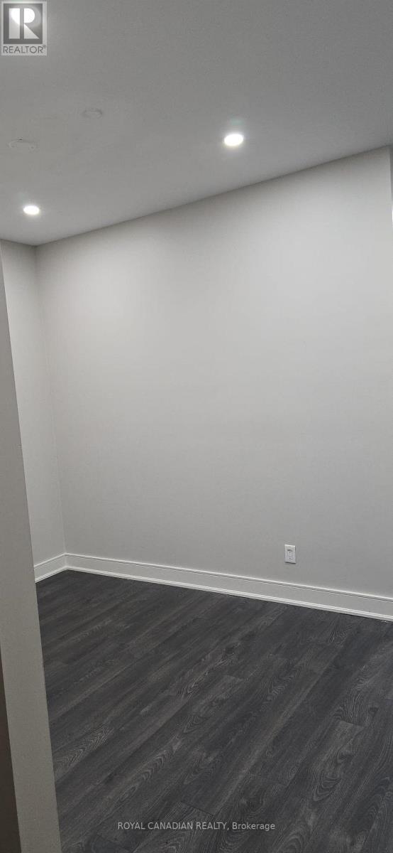 913 - 150 Main Street W, Hamilton, ON - Indoor Photo Showing Other Room