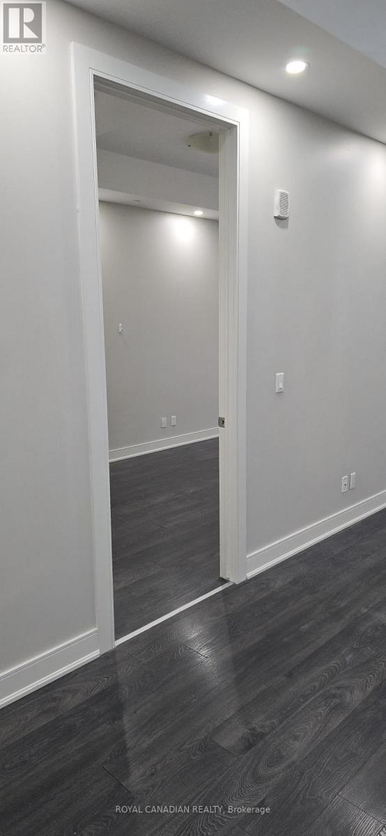 913 - 150 Main Street W, Hamilton, ON - Indoor Photo Showing Other Room