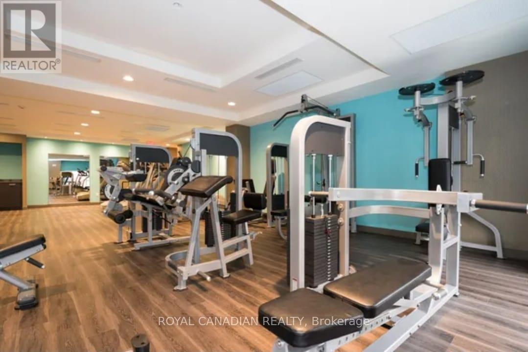 913 - 150 Main Street W, Hamilton, ON - Indoor Photo Showing Gym Room