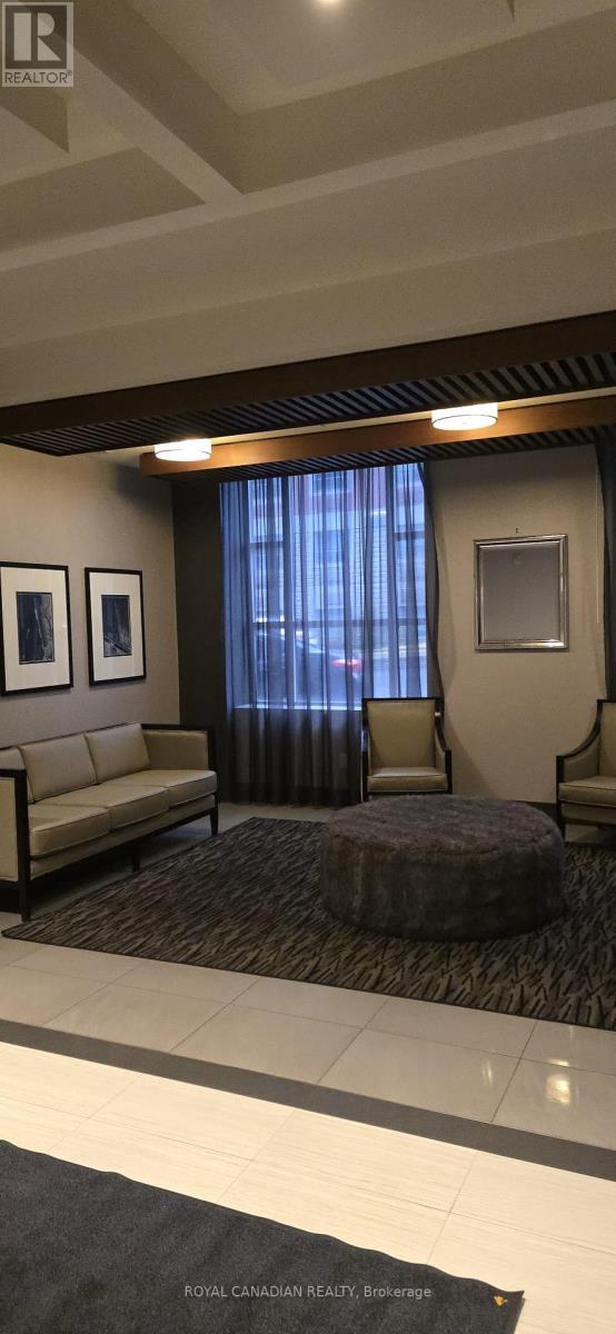 913 - 150 Main Street W, Hamilton, ON - Indoor Photo Showing Other Room