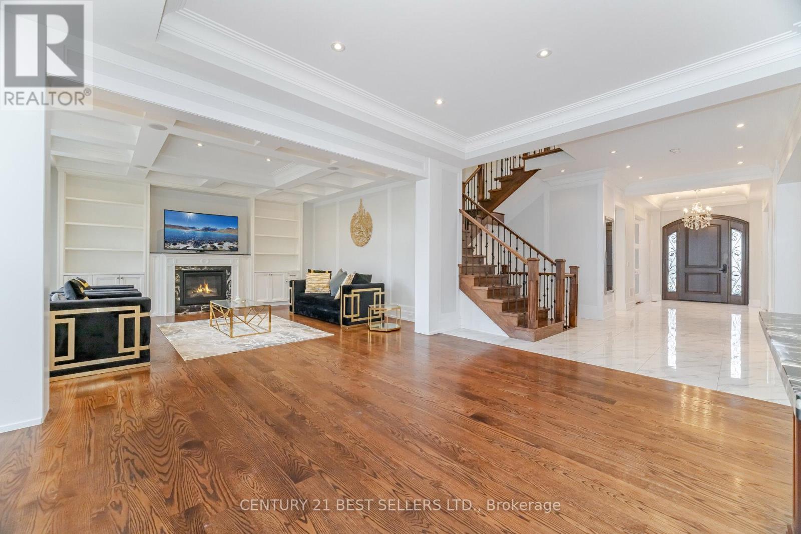 898 Parkland Ave Avenue, Mississauga, ON - Indoor With Fireplace