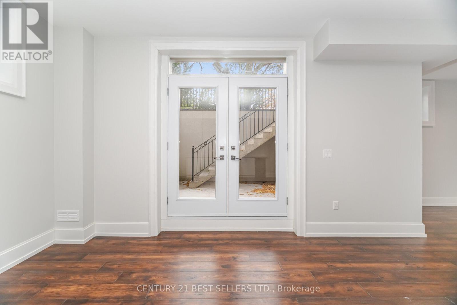 898 Parkland Ave Avenue, Mississauga, ON - Indoor Photo Showing Other Room