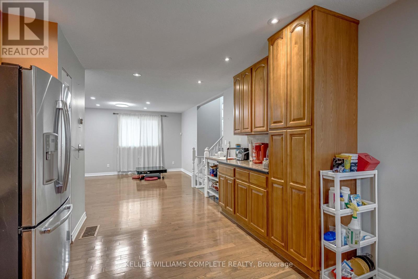 18 Rosewell Street, Hamilton, ON - Indoor