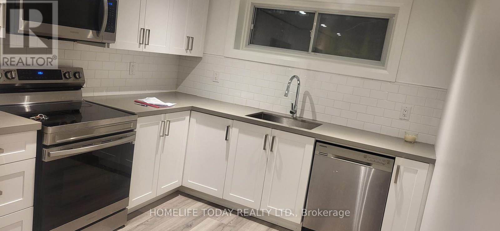 Bsmt - 66 Gaiety Drive, Toronto, ON - Indoor Photo Showing Kitchen