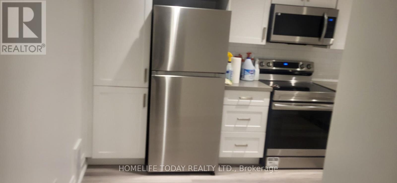 Bsmt - 66 Gaiety Drive, Toronto, ON - Indoor Photo Showing Kitchen