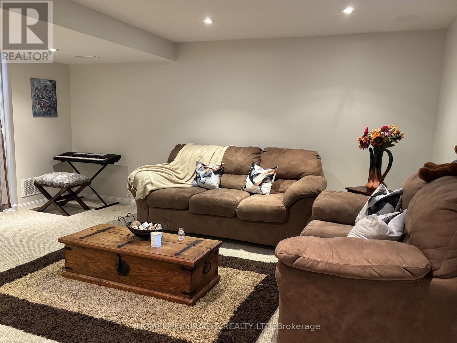 17 - 7385 Magistrate Terrace, Mississauga, ON - Indoor