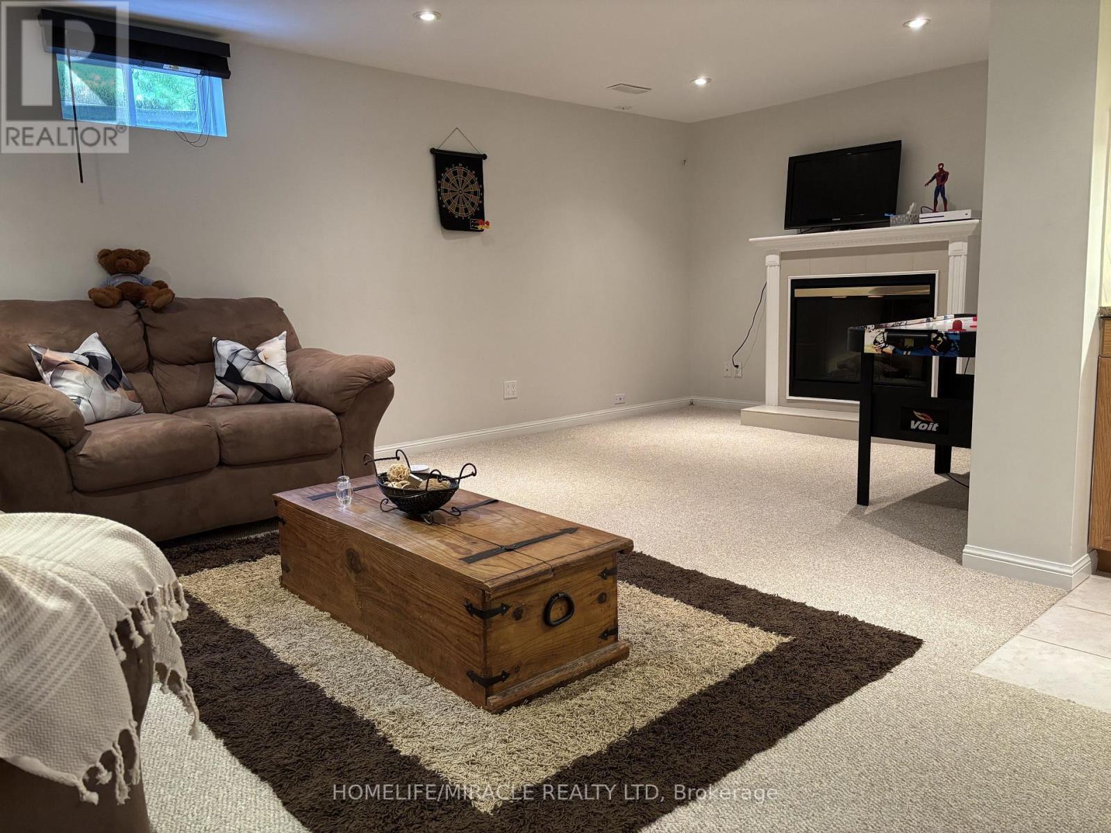 17 - 7385 Magistrate Terrace, Mississauga, ON - Indoor