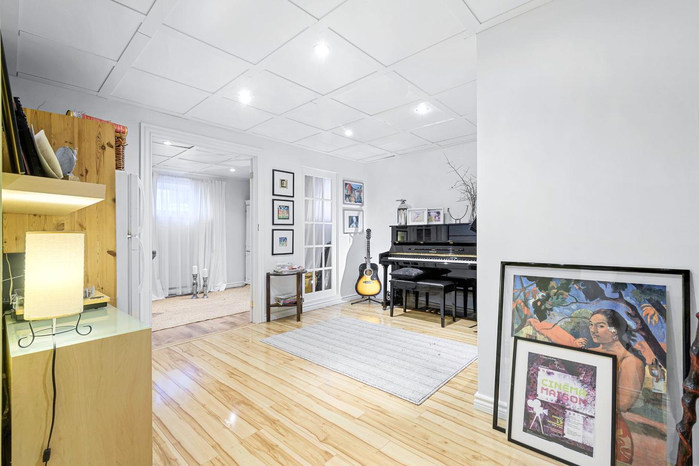 Den - 18 Rue Du Vieux-Verger, Brownsburg-Chatham, QC - Indoor Photo Showing Other Room