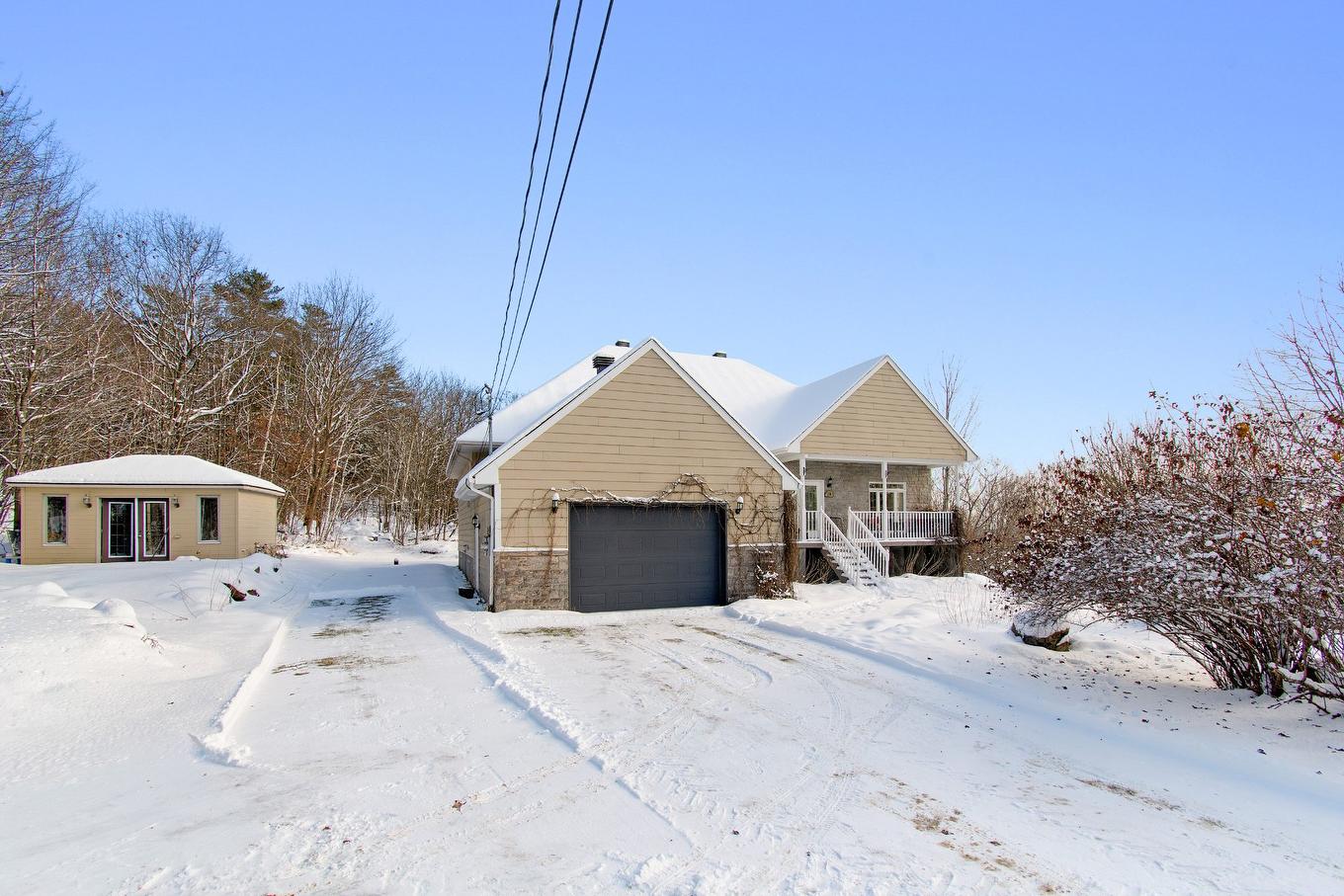 Frontage - 18 Rue Du Vieux-Verger, Brownsburg-Chatham, QC - Outdoor