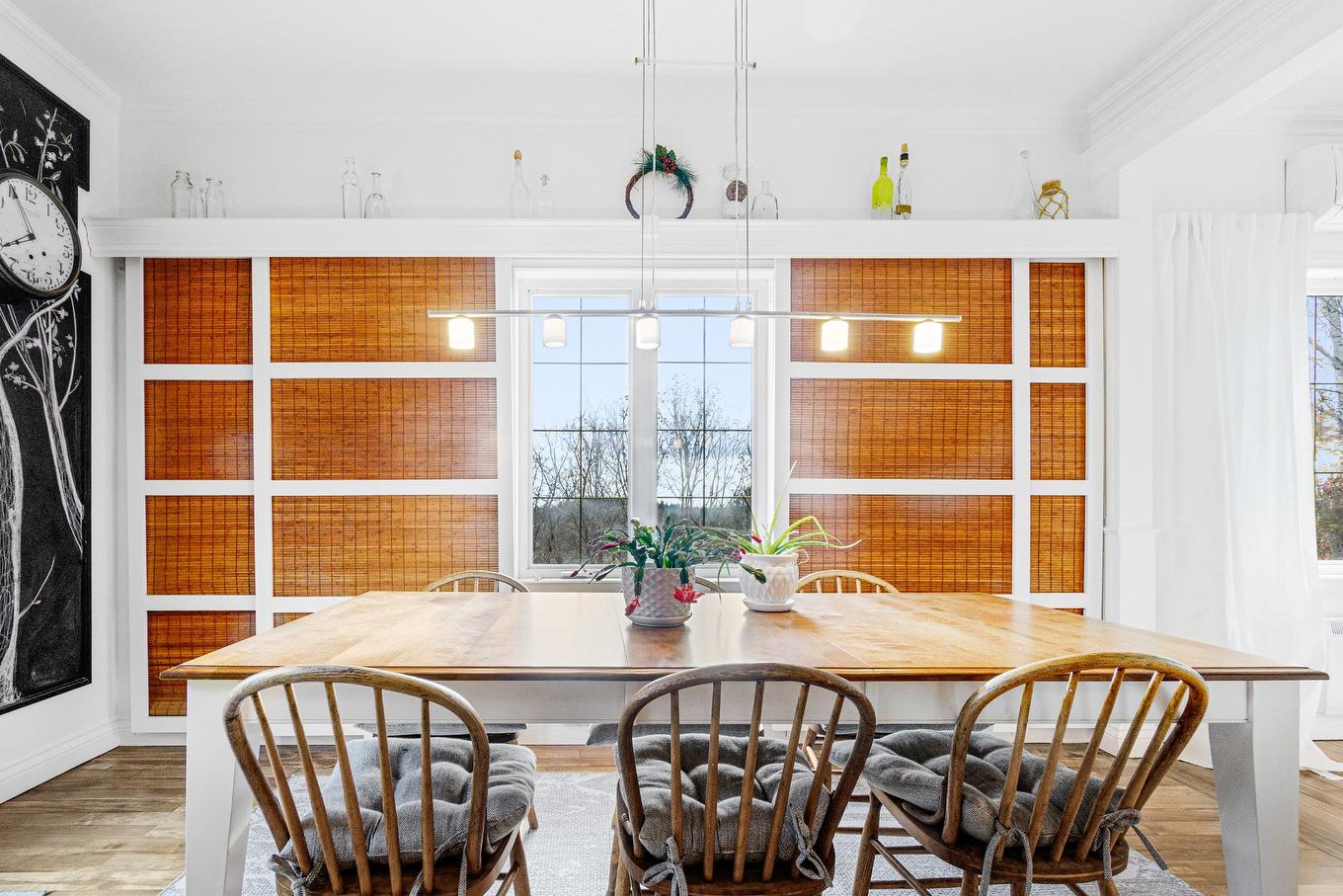Dining room - 18 Rue Du Vieux-Verger, Brownsburg-Chatham, QC - Indoor Photo Showing Dining Room