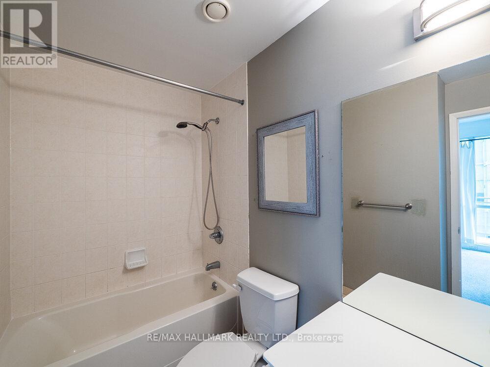 903 - 220 Victoria Street, Toronto, ON - Indoor Photo Showing Bathroom