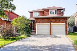 8 MUSTER COURT Markham, ON L3R 9G5