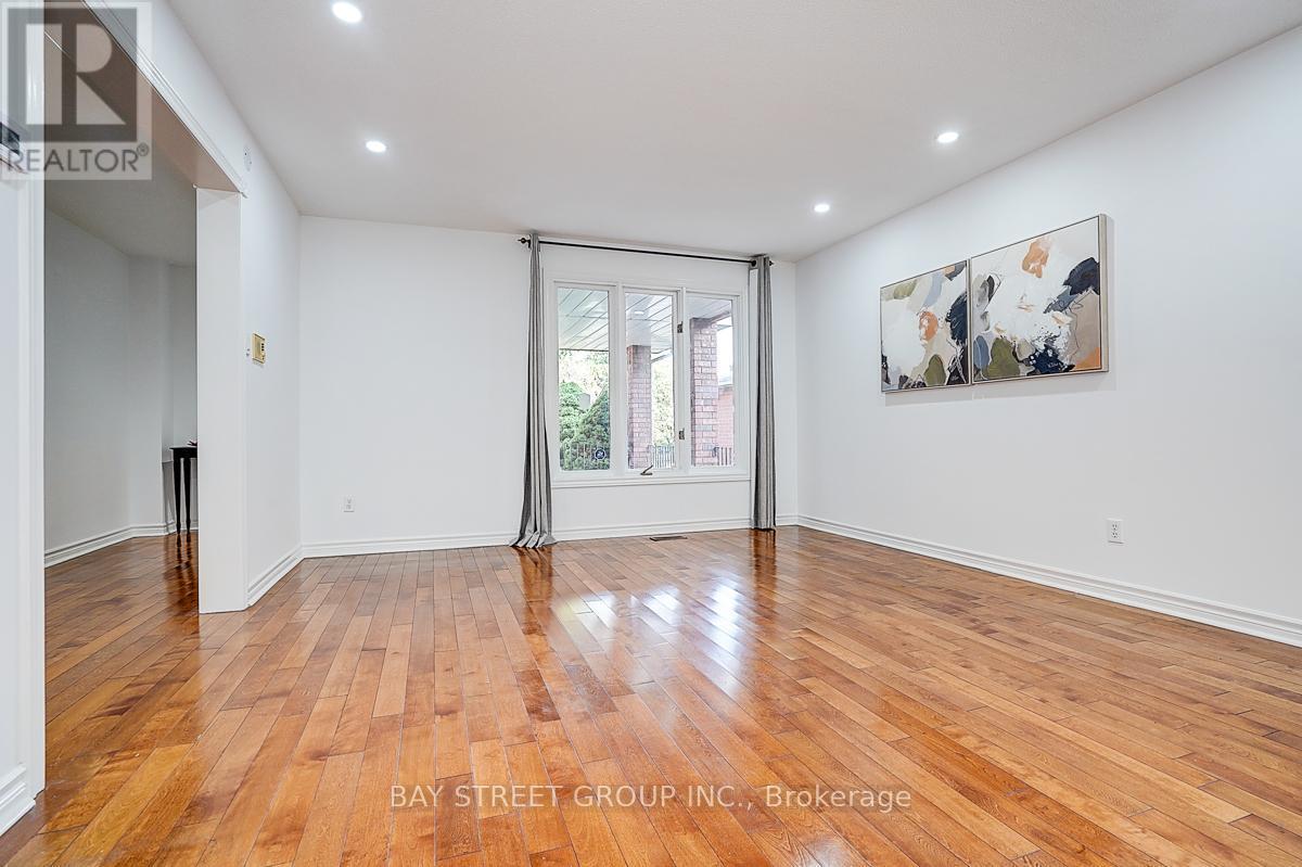 8 Muster Court, Markham, ON - Indoor Photo Showing Other Room