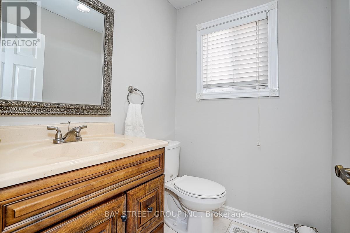 8 Muster Court, Markham, ON - Indoor Photo Showing Bathroom