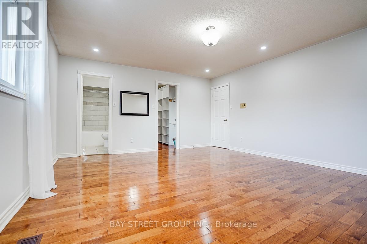 8 Muster Court, Markham, ON - Indoor Photo Showing Other Room