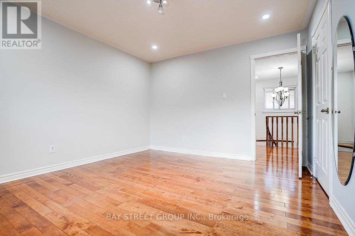 8 Muster Court, Markham, ON - Indoor Photo Showing Other Room