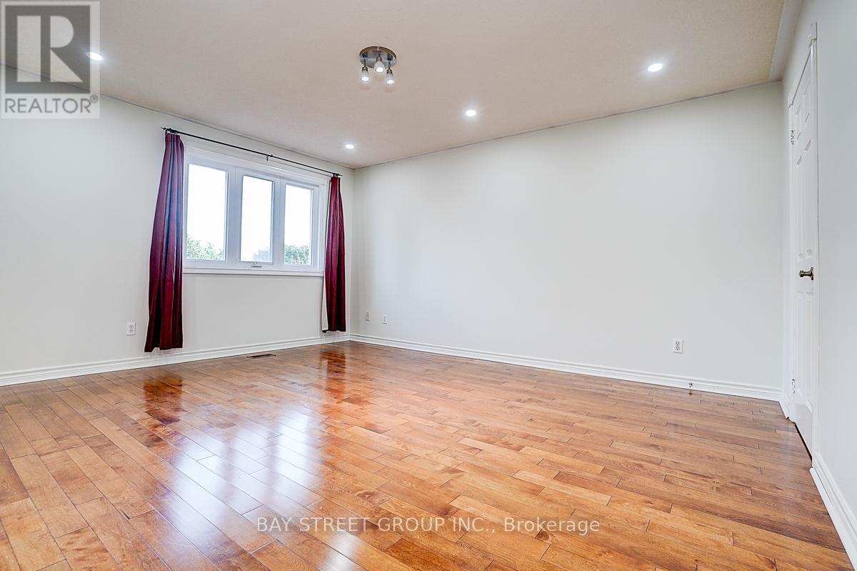 8 Muster Court, Markham, ON - Indoor Photo Showing Other Room