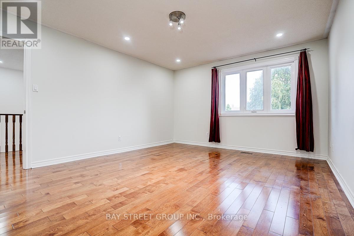 8 Muster Court, Markham, ON - Indoor Photo Showing Other Room