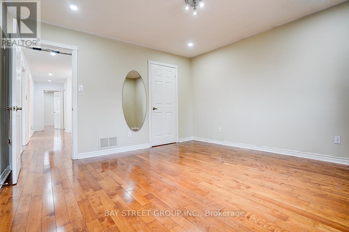 8 Muster Court, Markham, ON - Indoor Photo Showing Other Room