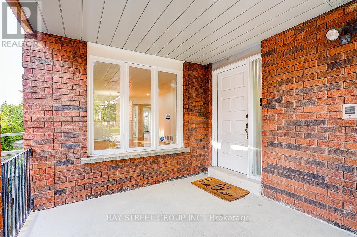 8 Muster Court, Markham, ON - Outdoor With Exterior