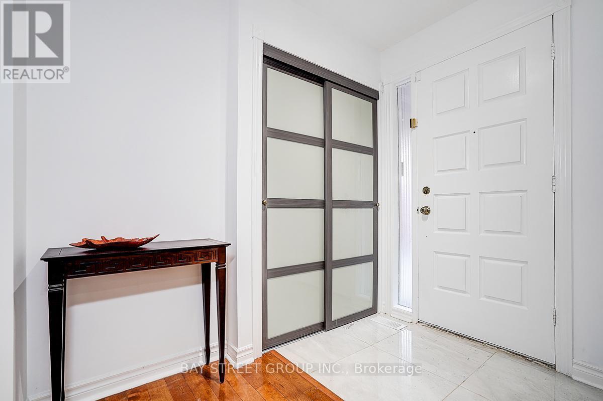 8 Muster Court, Markham, ON - Indoor Photo Showing Other Room