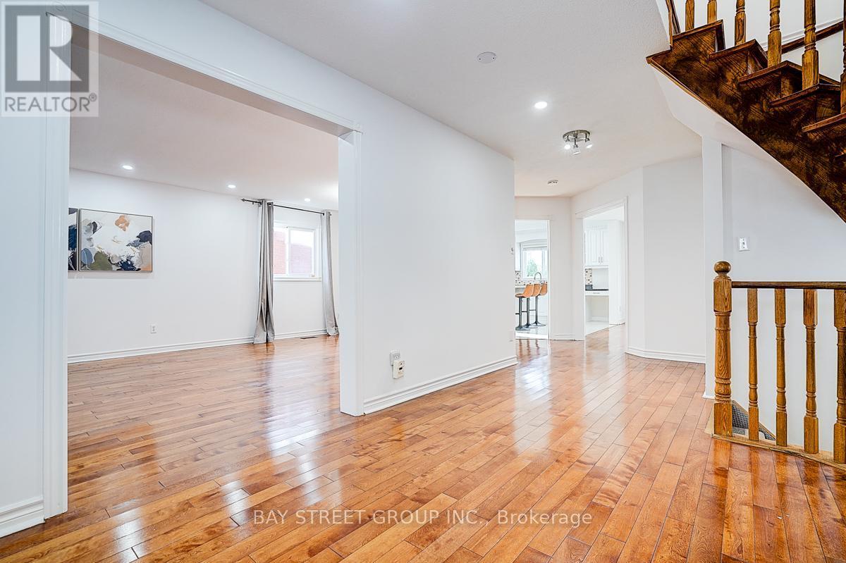 8 Muster Court, Markham, ON - Indoor Photo Showing Other Room