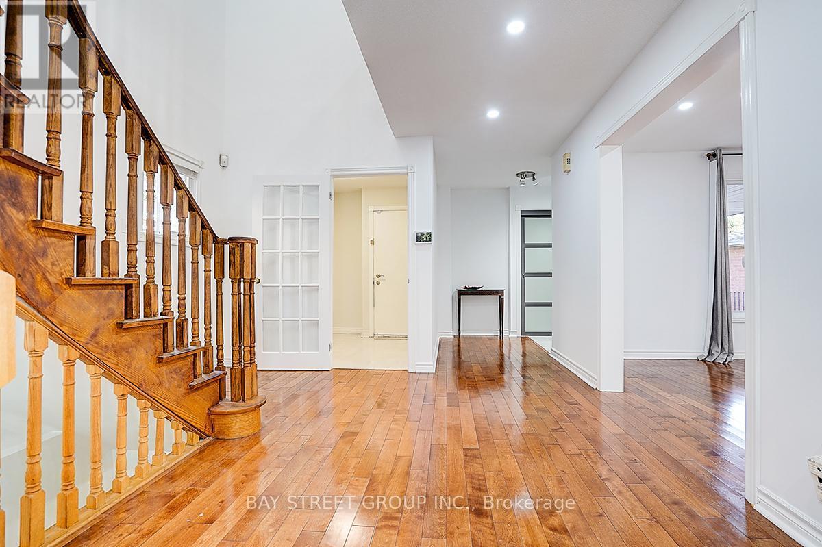 8 Muster Court, Markham, ON - Indoor Photo Showing Other Room