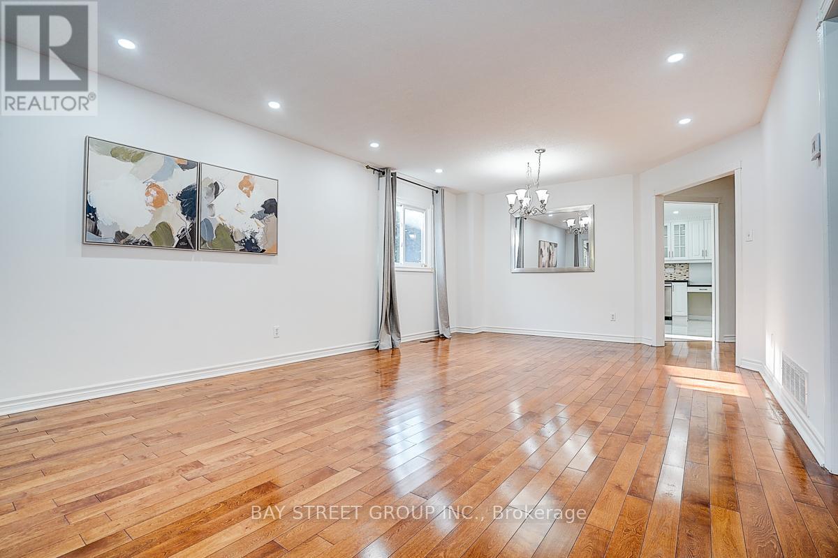 8 Muster Court, Markham, ON - Indoor Photo Showing Other Room