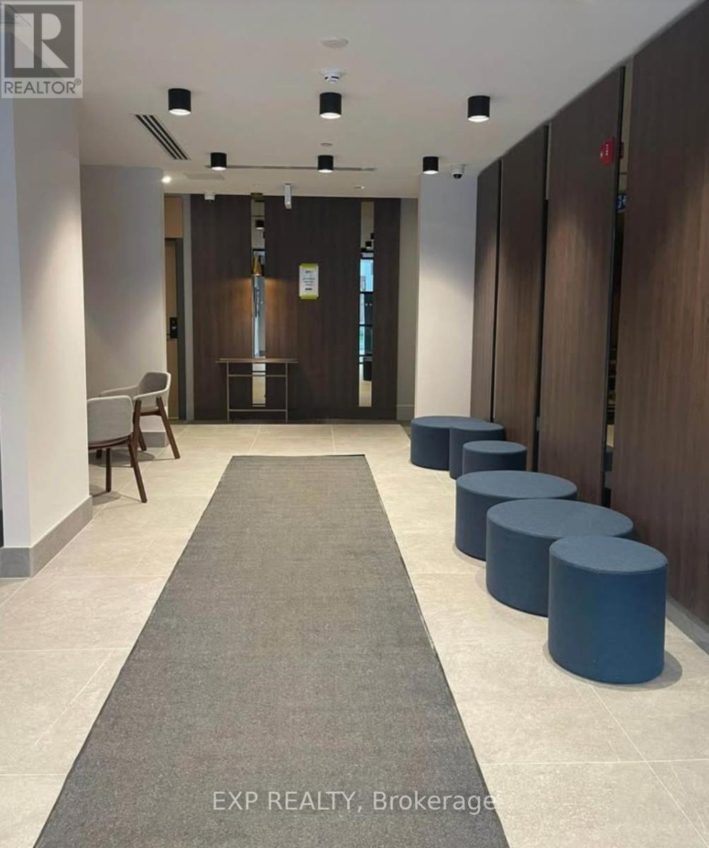 609 - 1440 Clarriage Crt Court, Milton, ON - Indoor Photo Showing Other Room