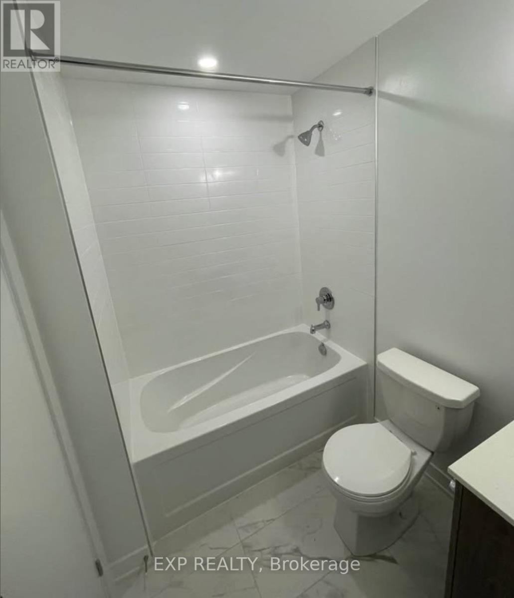 609 - 1440 Clarriage Crt Court, Milton, ON - Indoor Photo Showing Bathroom