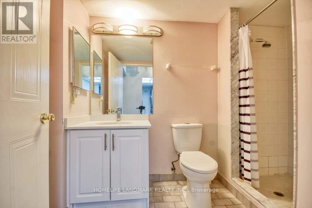 2126 - 3 Greystone Walk Drive, Toronto, ON - Indoor Photo Showing Bathroom