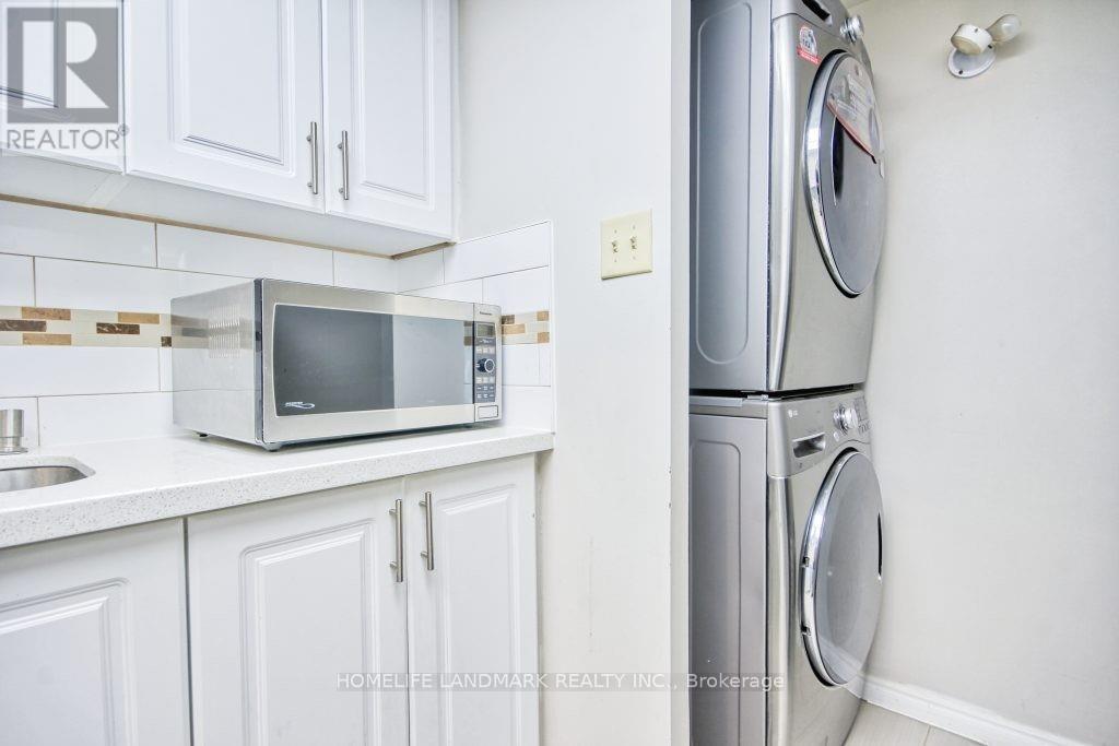 2126 - 3 Greystone Walk Drive, Toronto, ON - Indoor Photo Showing Laundry Room