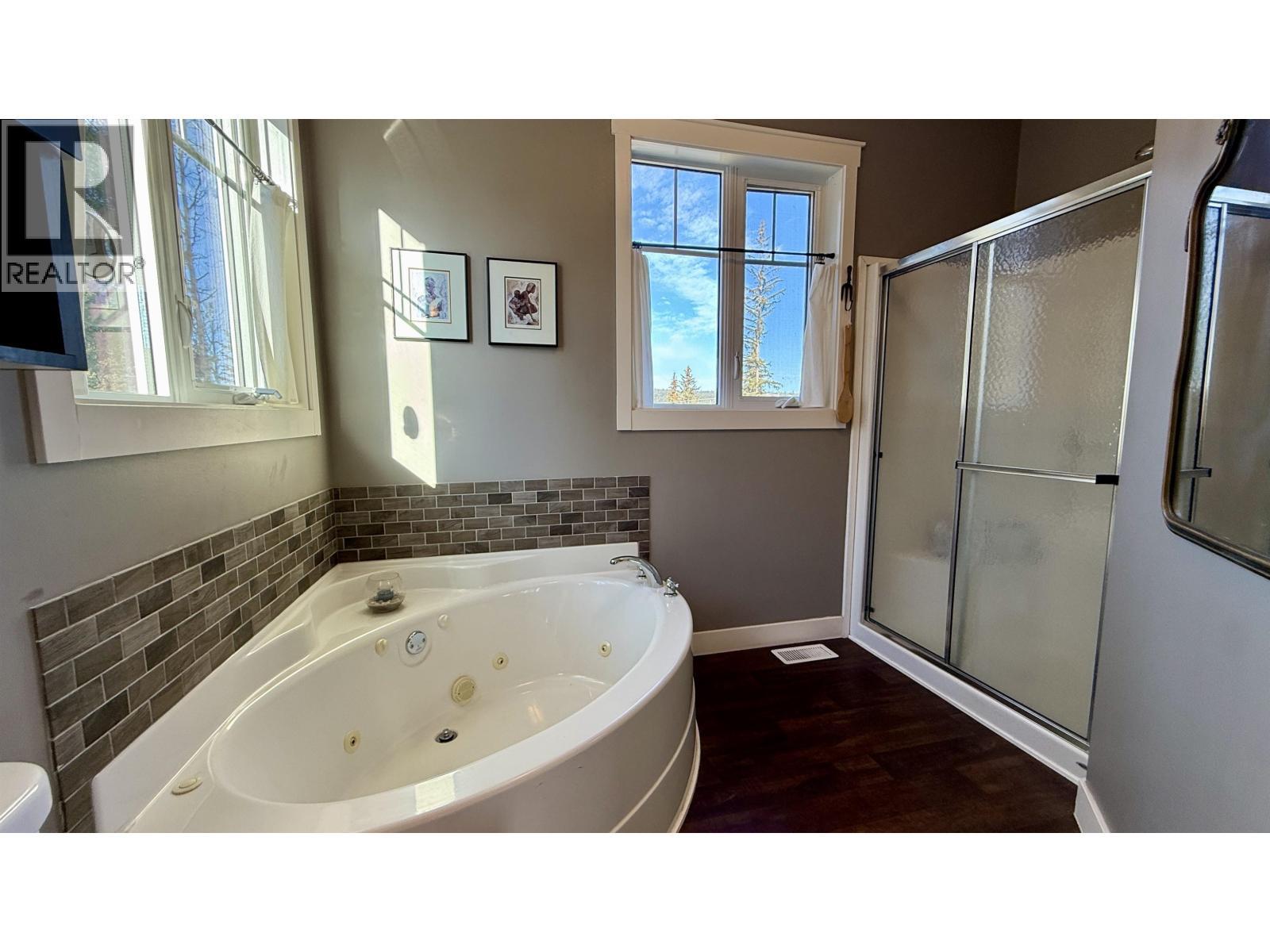 6482 Watson Road, Horse Lake, BC - Indoor Photo Showing Bathroom