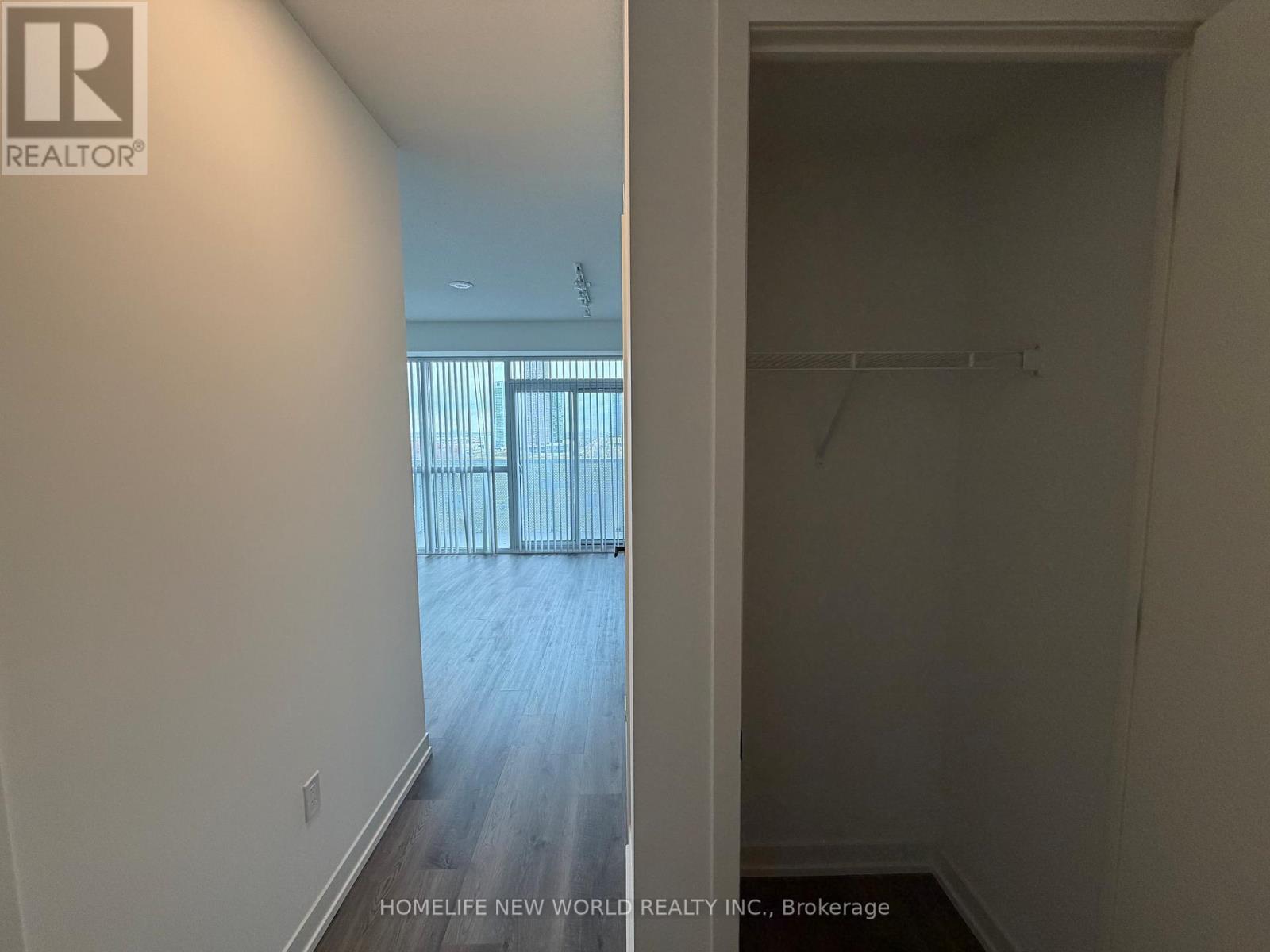 1506 - 8 Interchange Way, Vaughan, ON - Indoor Photo Showing Other Room