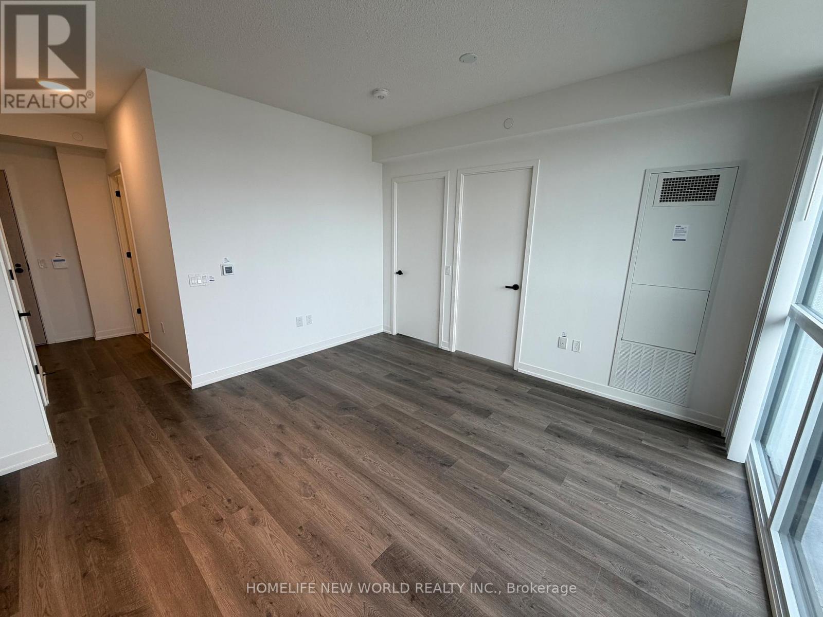 1506 - 8 Interchange Way, Vaughan, ON - Indoor Photo Showing Other Room