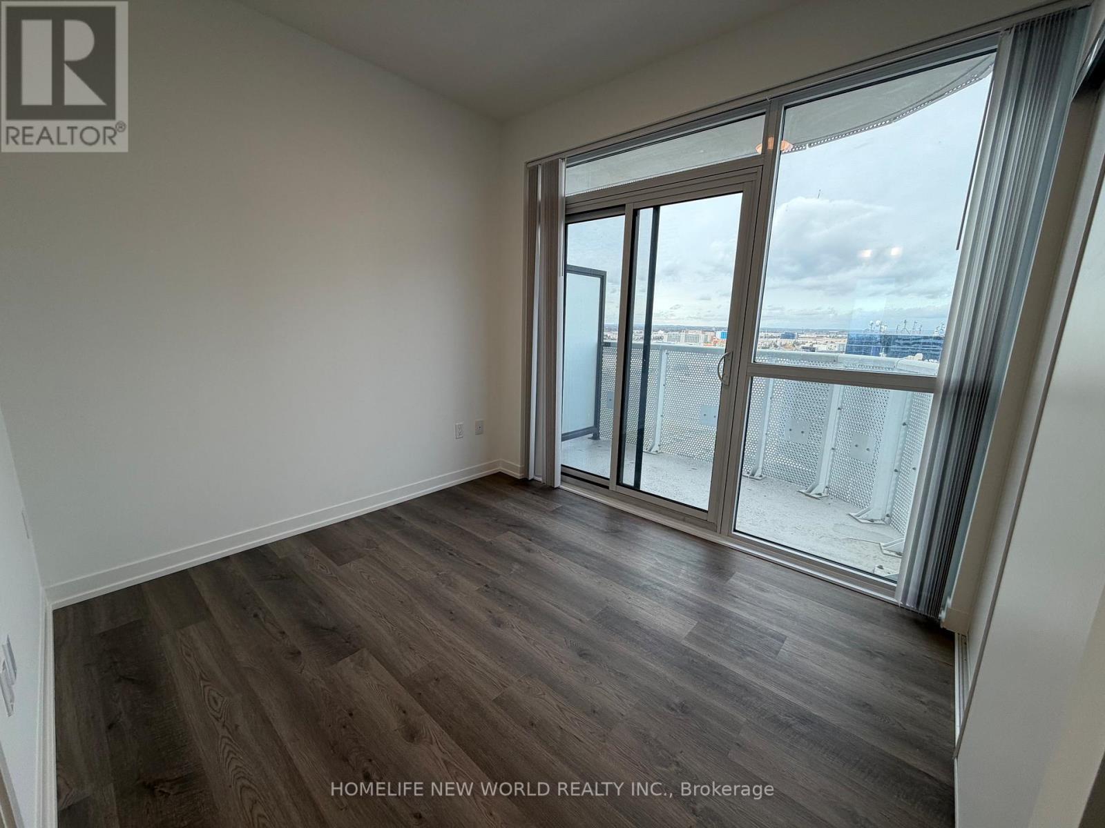 1506 - 8 Interchange Way, Vaughan, ON - Indoor Photo Showing Other Room