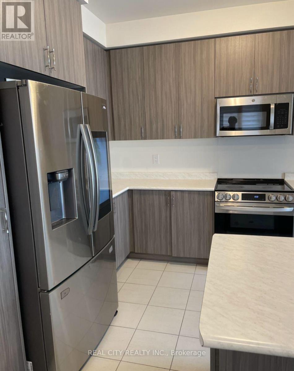 11 Hager Creek Terrace, Hamilton, ON - Indoor Photo Showing Kitchen