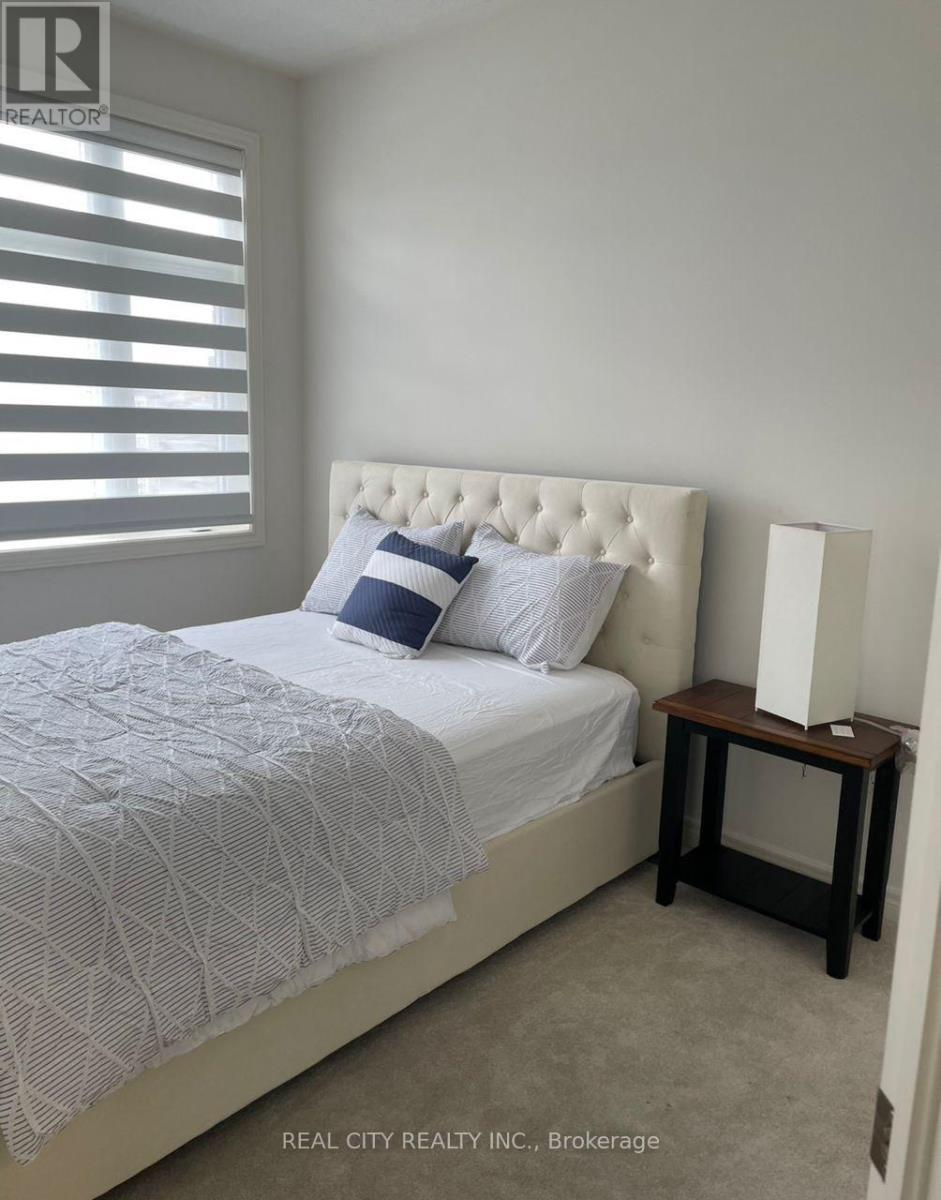 11 Hager Creek Terrace, Hamilton, ON - Indoor Photo Showing Bedroom