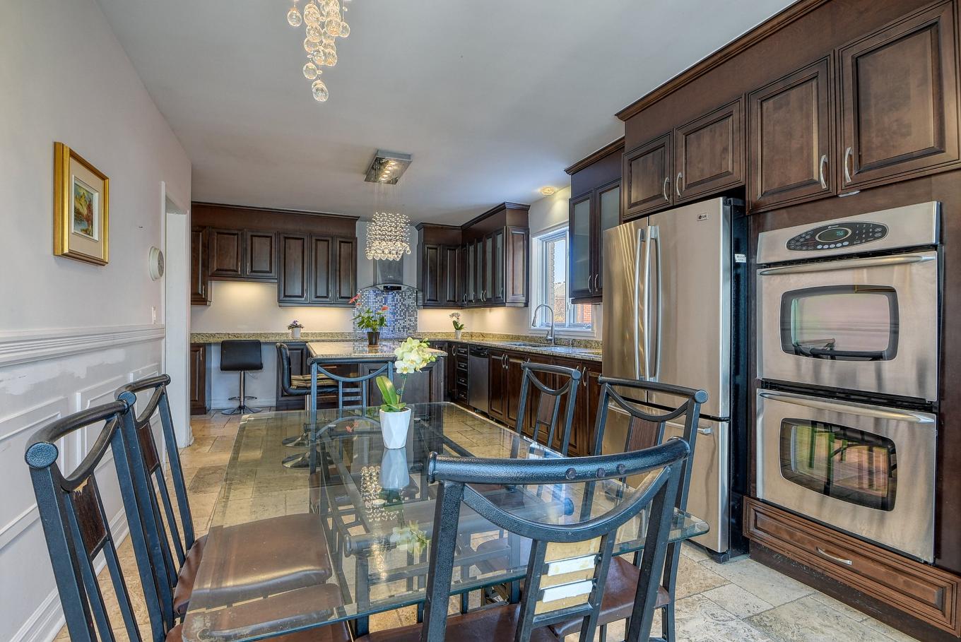 Dinette - 12 Rue Holly, Hampstead, QC - Indoor Photo Showing Kitchen