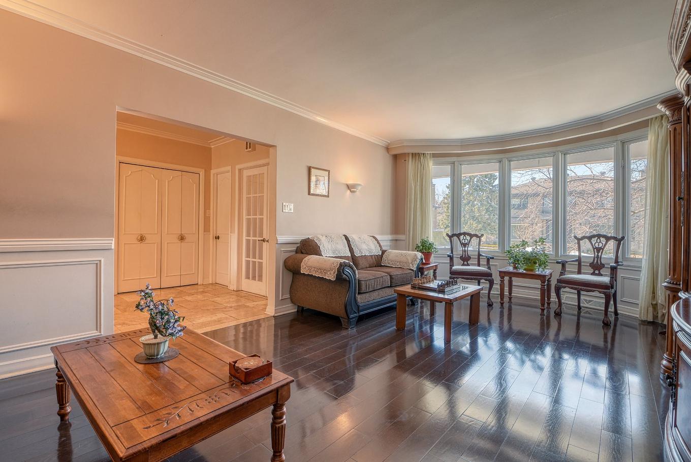 Living room - 12 Rue Holly, Hampstead, QC - Indoor Photo Showing Living Room