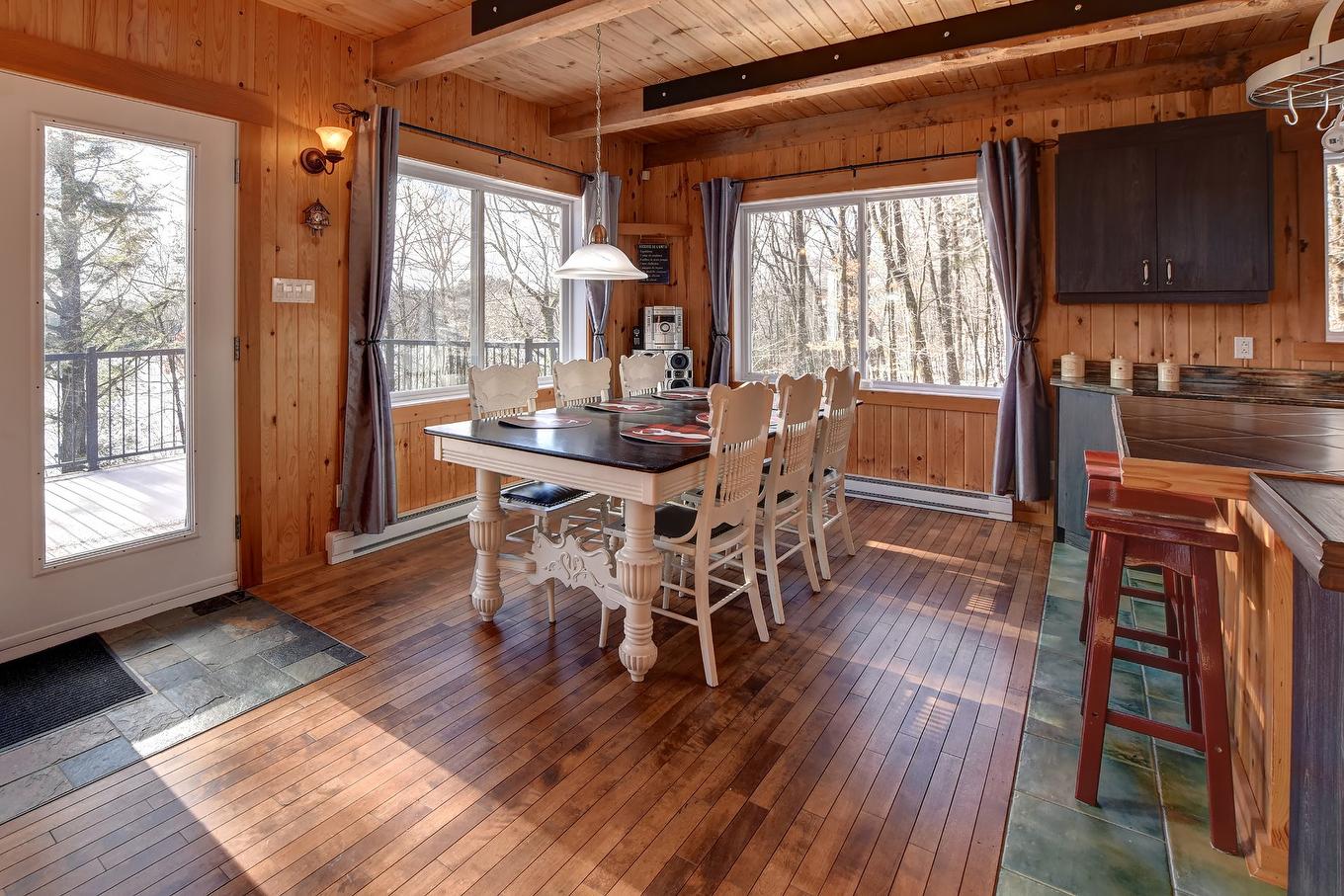 Dining room - 142 Ch. Du Lac-Creux, Mandeville, QC - Indoor Photo Showing Dining Room