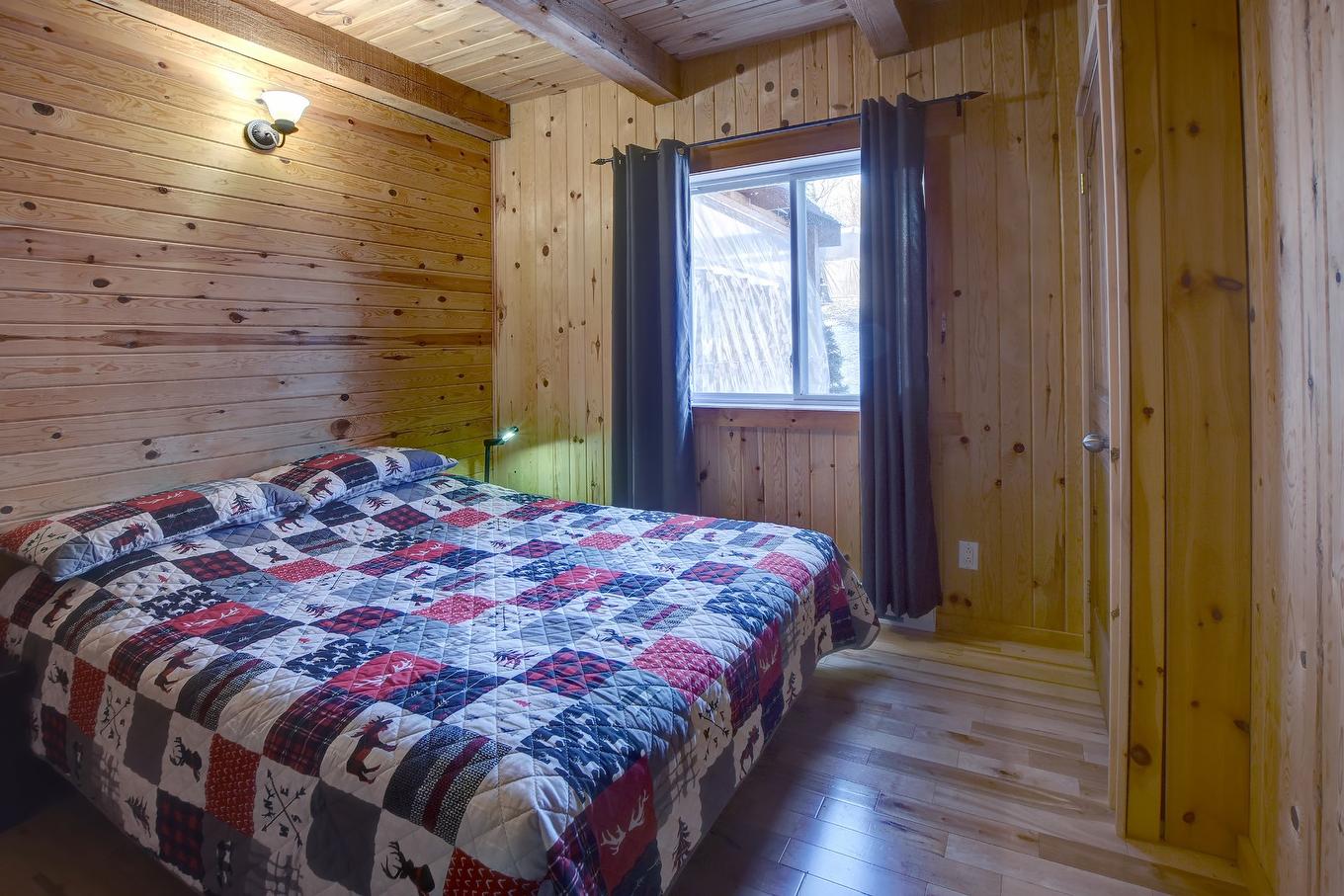 Bedroom - 142 Ch. Du Lac-Creux, Mandeville, QC - Indoor Photo Showing Bedroom